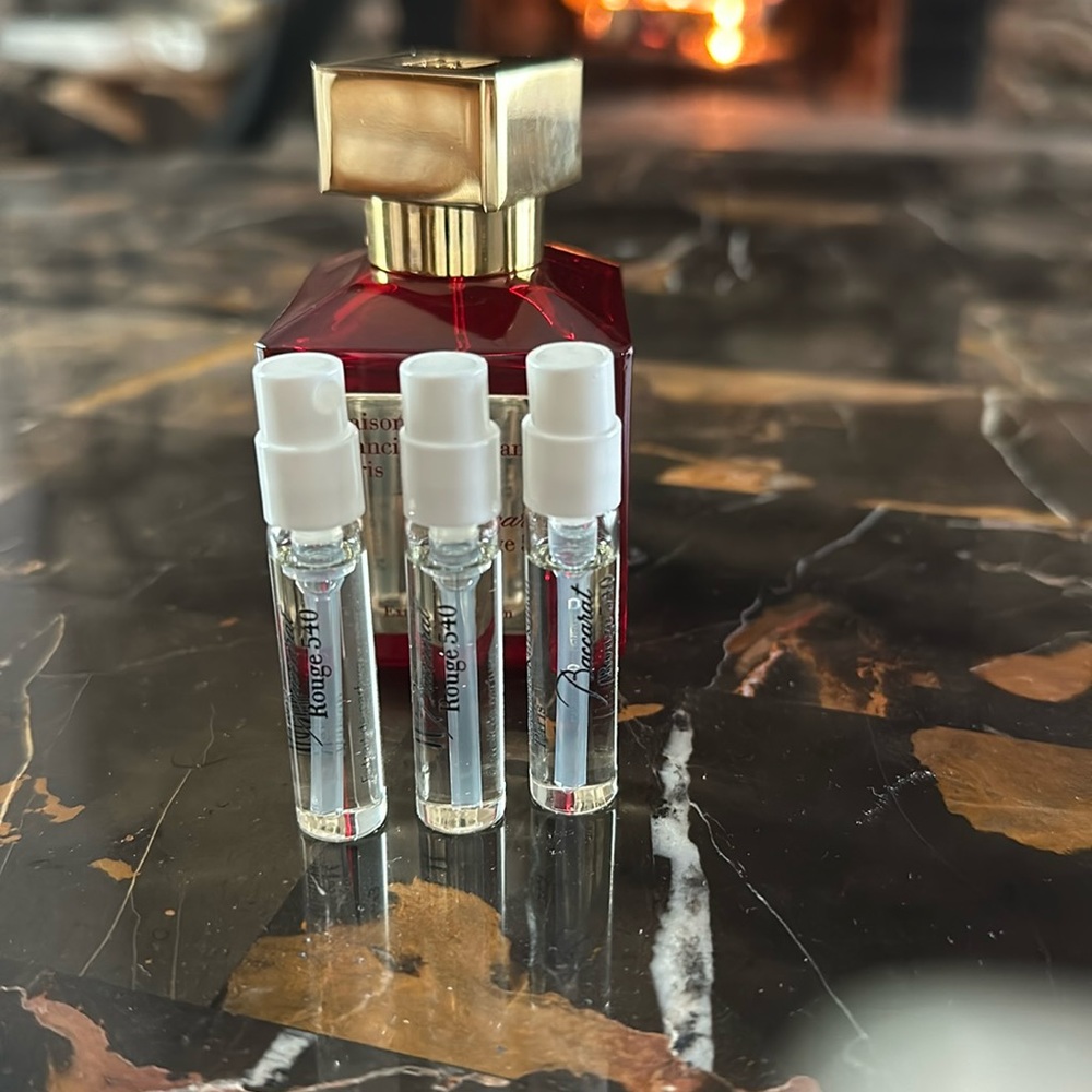 Baccarat rouge 540 extrait de parfum , 3 bottles of samples